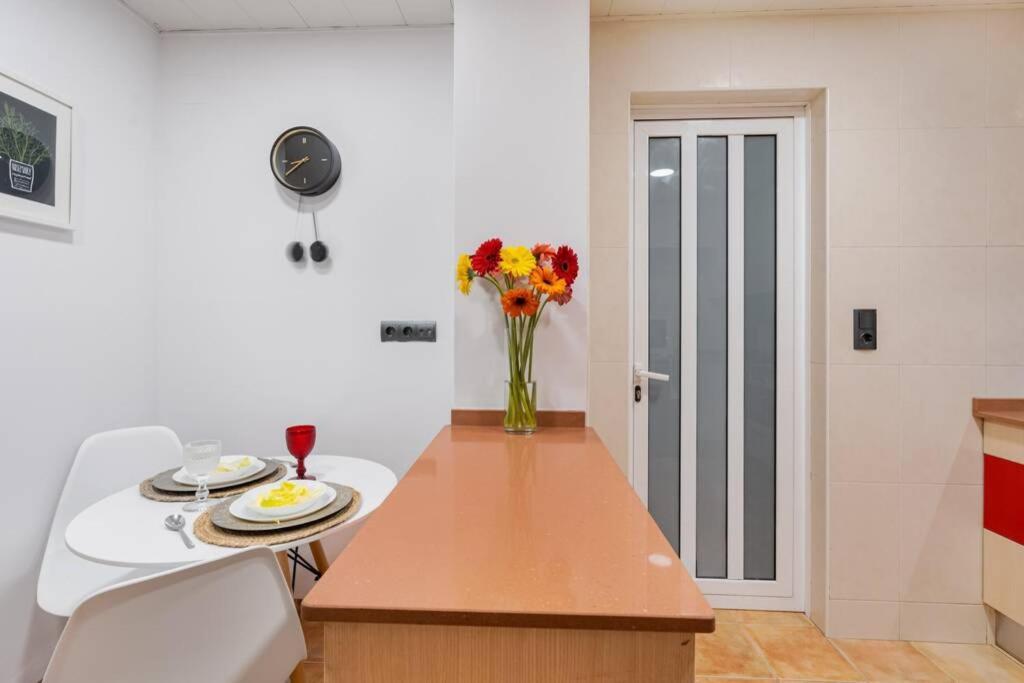 Lodging Apartments Villa De Gracia 2 Bedroom Cozy Apartment Barcelona Buitenkant foto