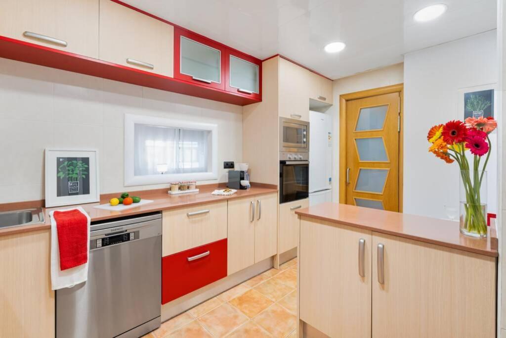 Lodging Apartments Villa De Gracia 2 Bedroom Cozy Apartment Barcelona Buitenkant foto