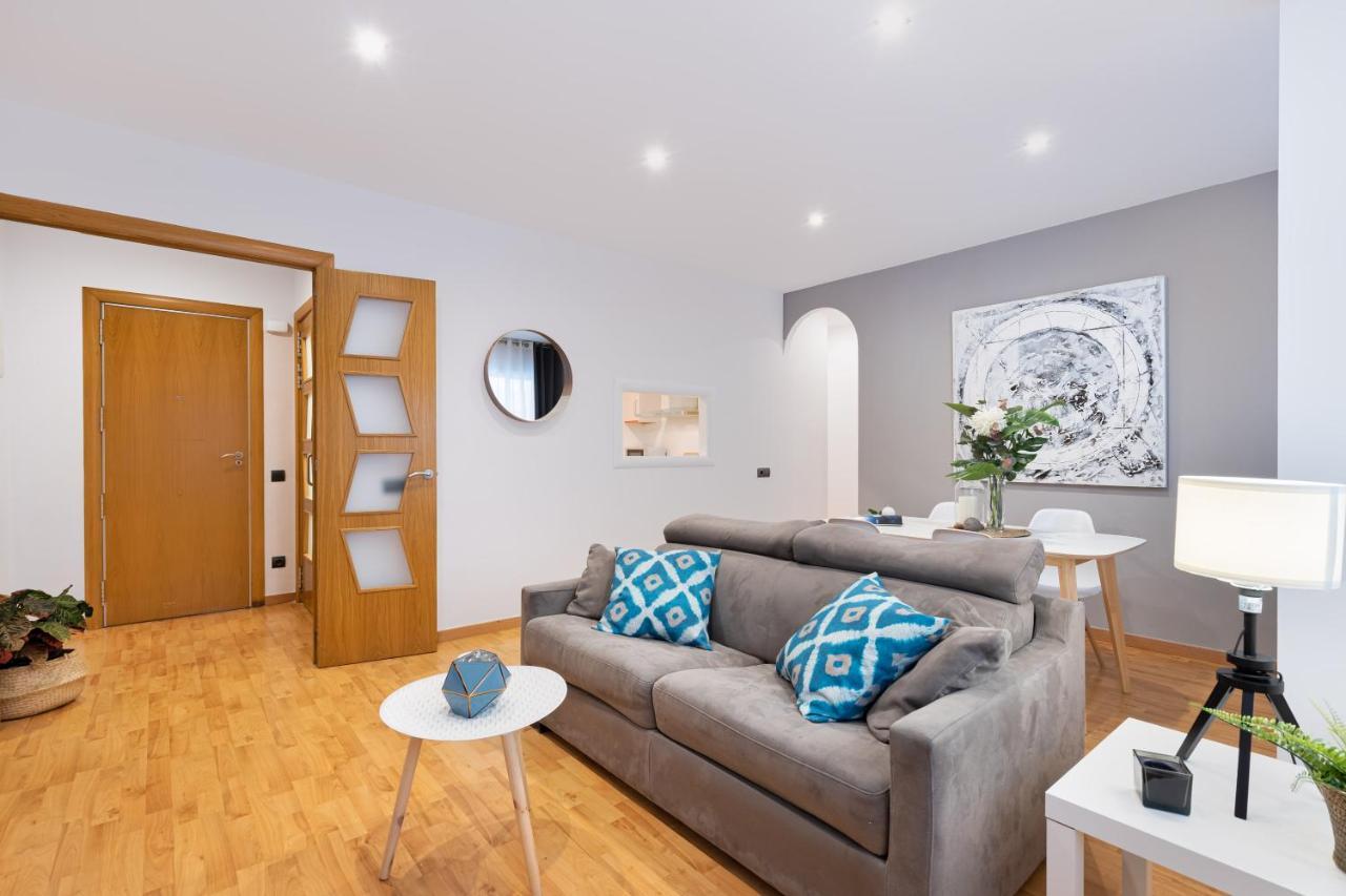 Lodging Apartments Villa De Gracia 2 Bedroom Cozy Apartment Barcelona Buitenkant foto
